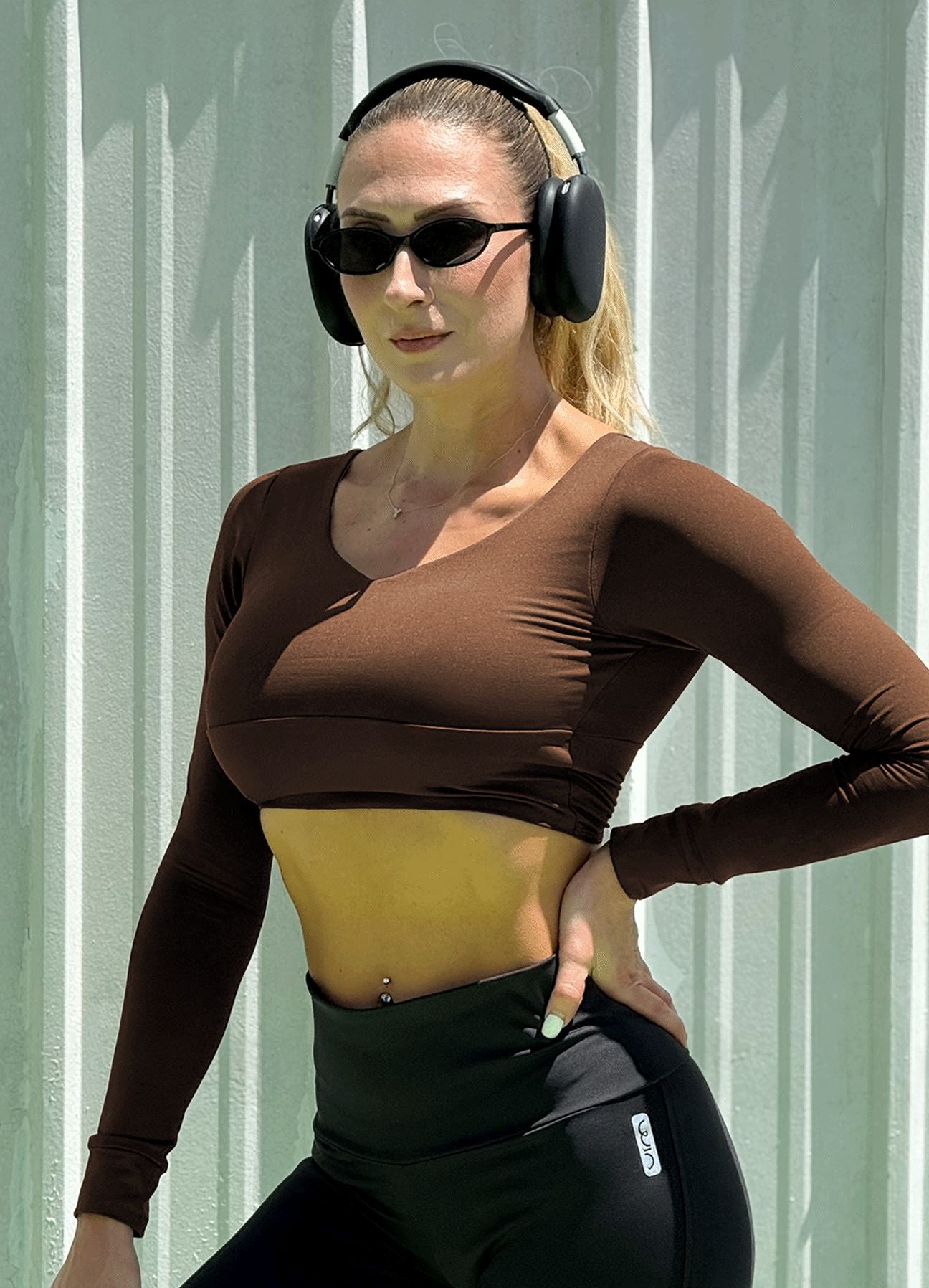 CROP ENERGY - MARRON OSCURO WIN ROPA DEPORTIVA
