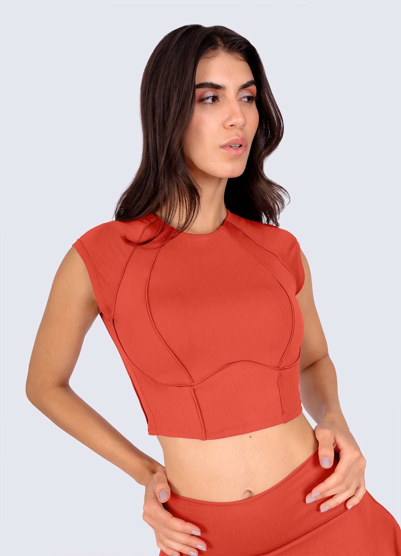 CROP FUTURE SCULPT - OCRE TOPS WIN ROPA DEPORTIVA