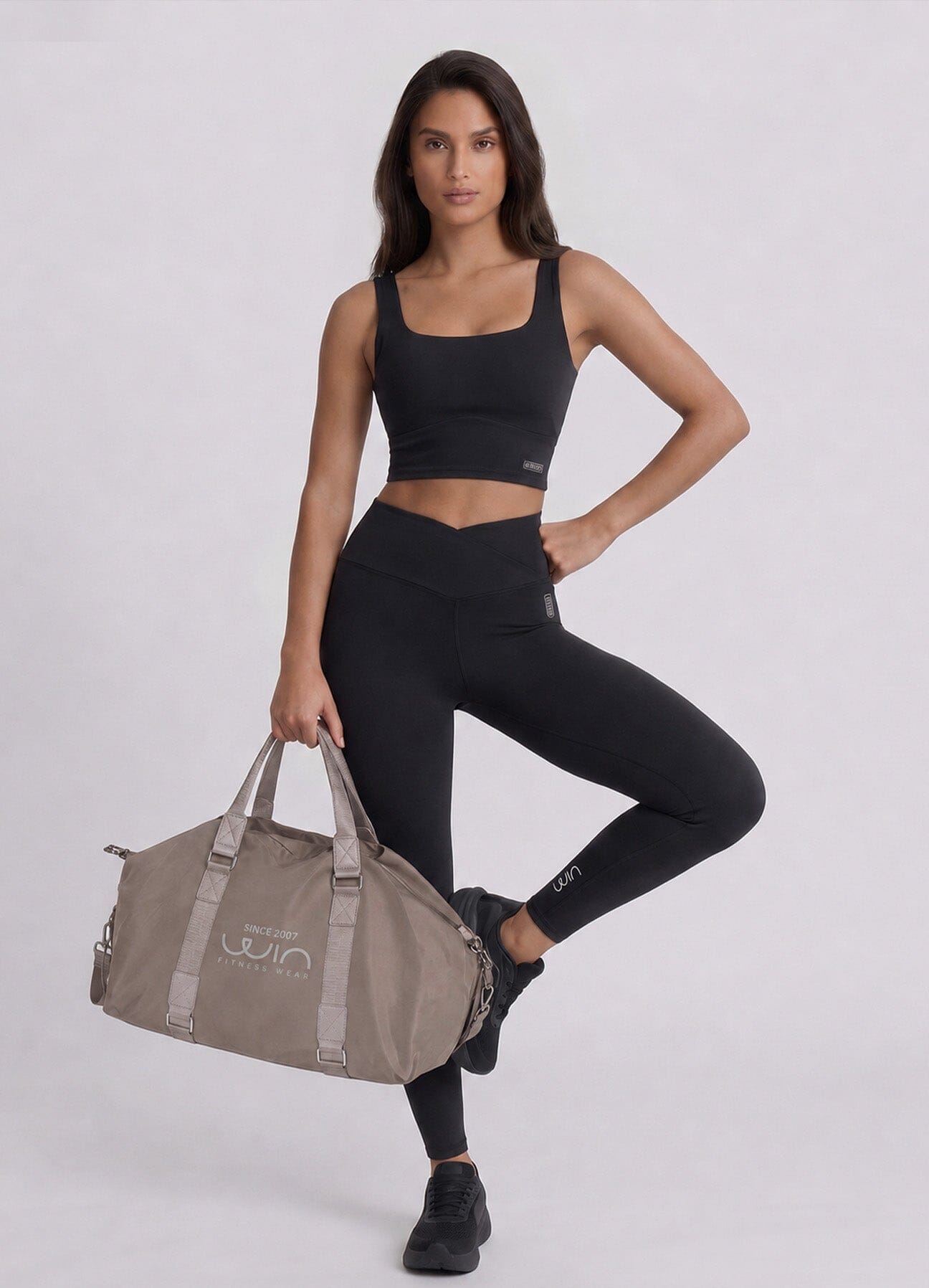 MALETIN ELEVATE - MARRON ACCESORIOS WIN ROPA DEPORTIVA