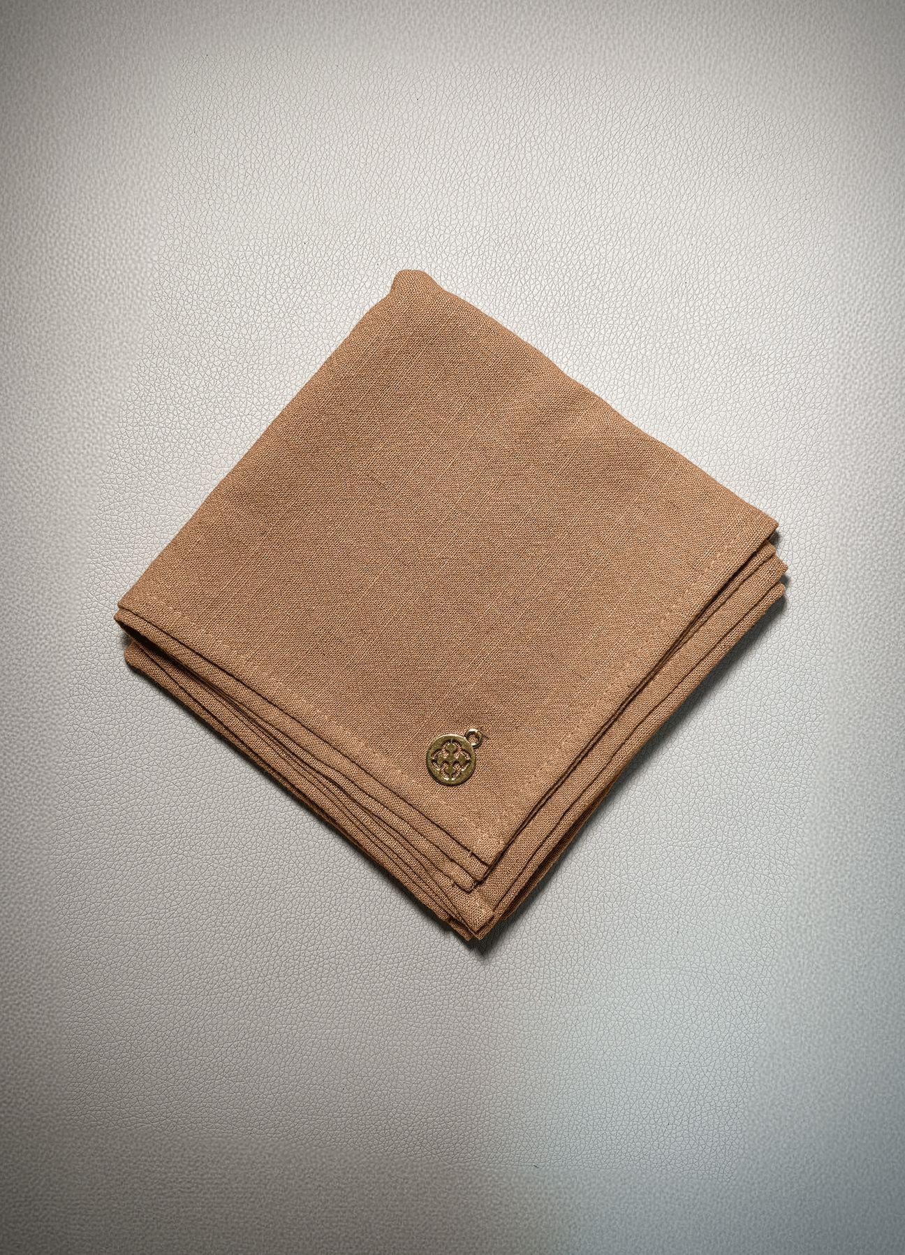 PAÑOLETA CALM - MARRON CLARO ACCESORIOS WIN ROPA DEPORTIVA