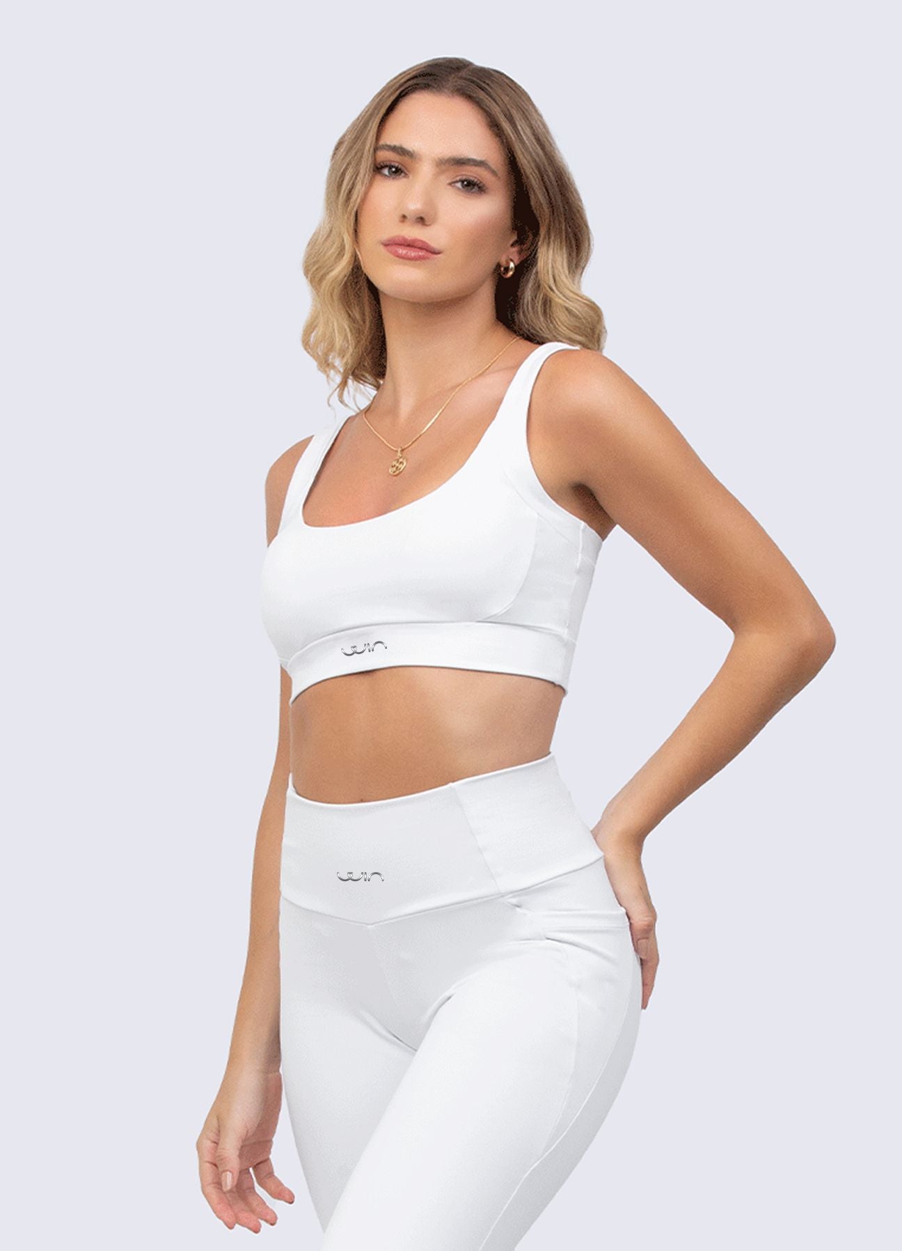 TOP EMANA NO LIMITS - BLANCO TOPS WINropadeportiva