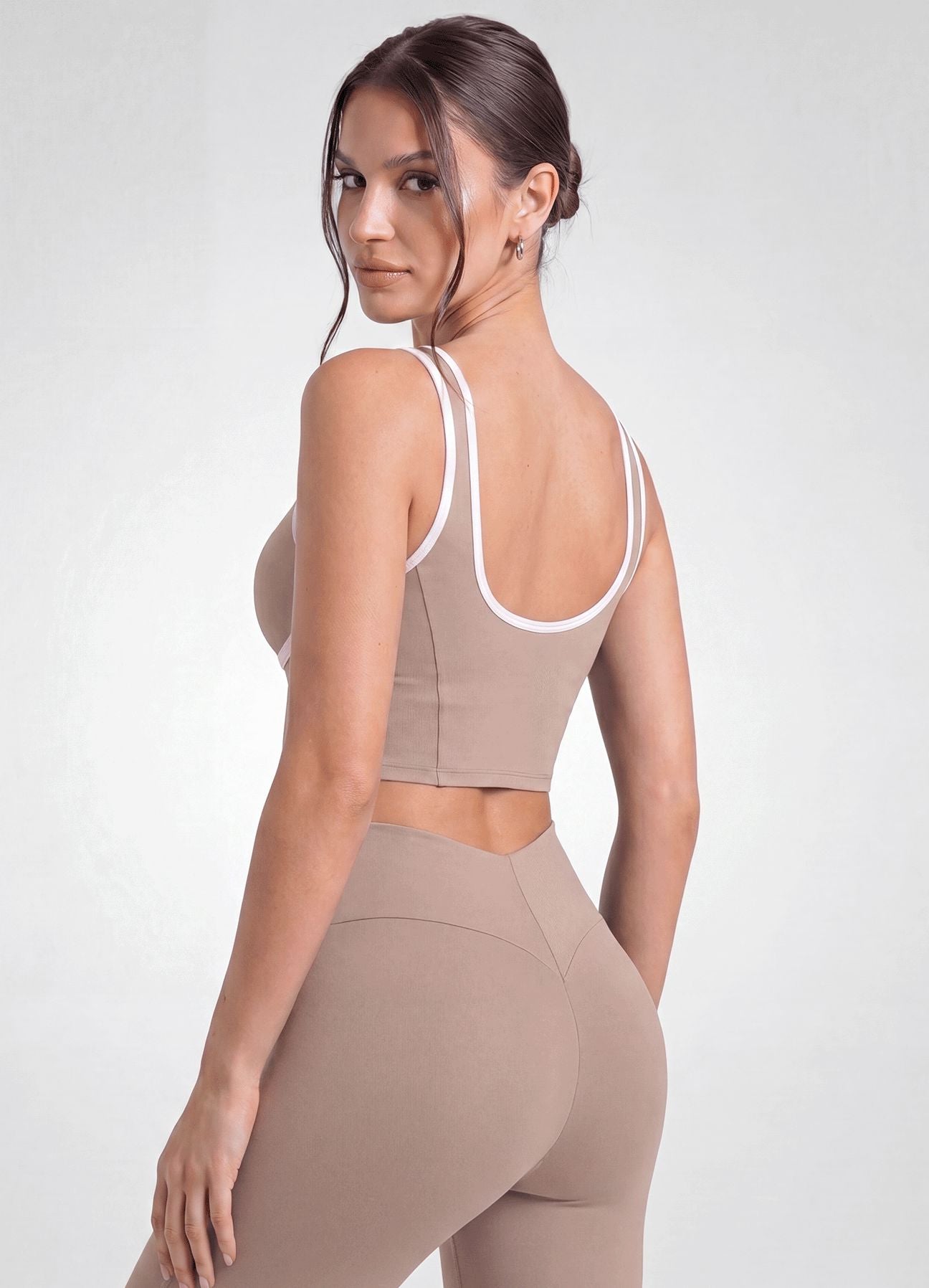 TOP EMANA STUDIO - MARRON ALAMO TOPS WIN ROPA DEPORTIVA