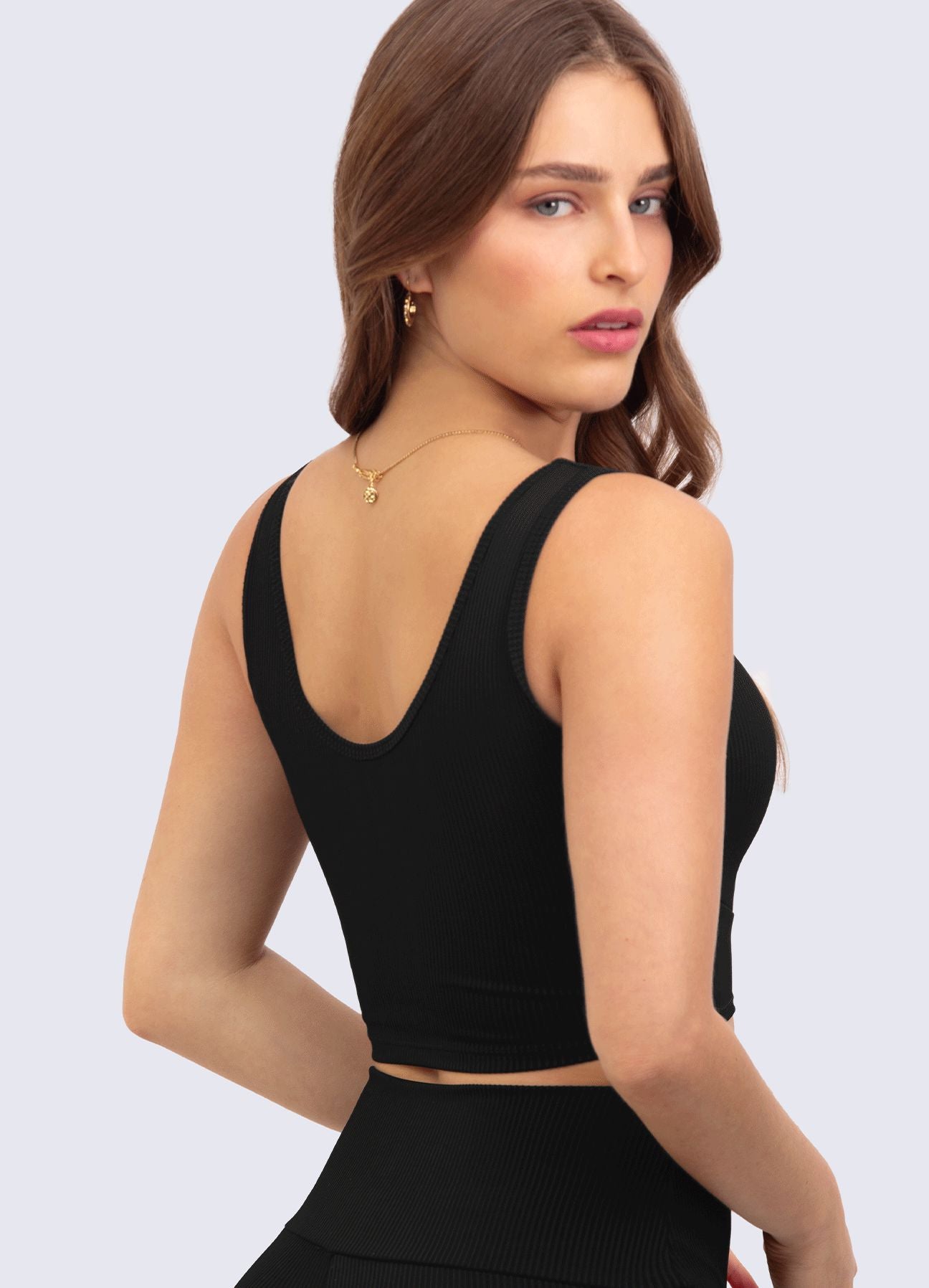 TOP ULTRA RIB-NEGRO TOPS WINropadeportiva