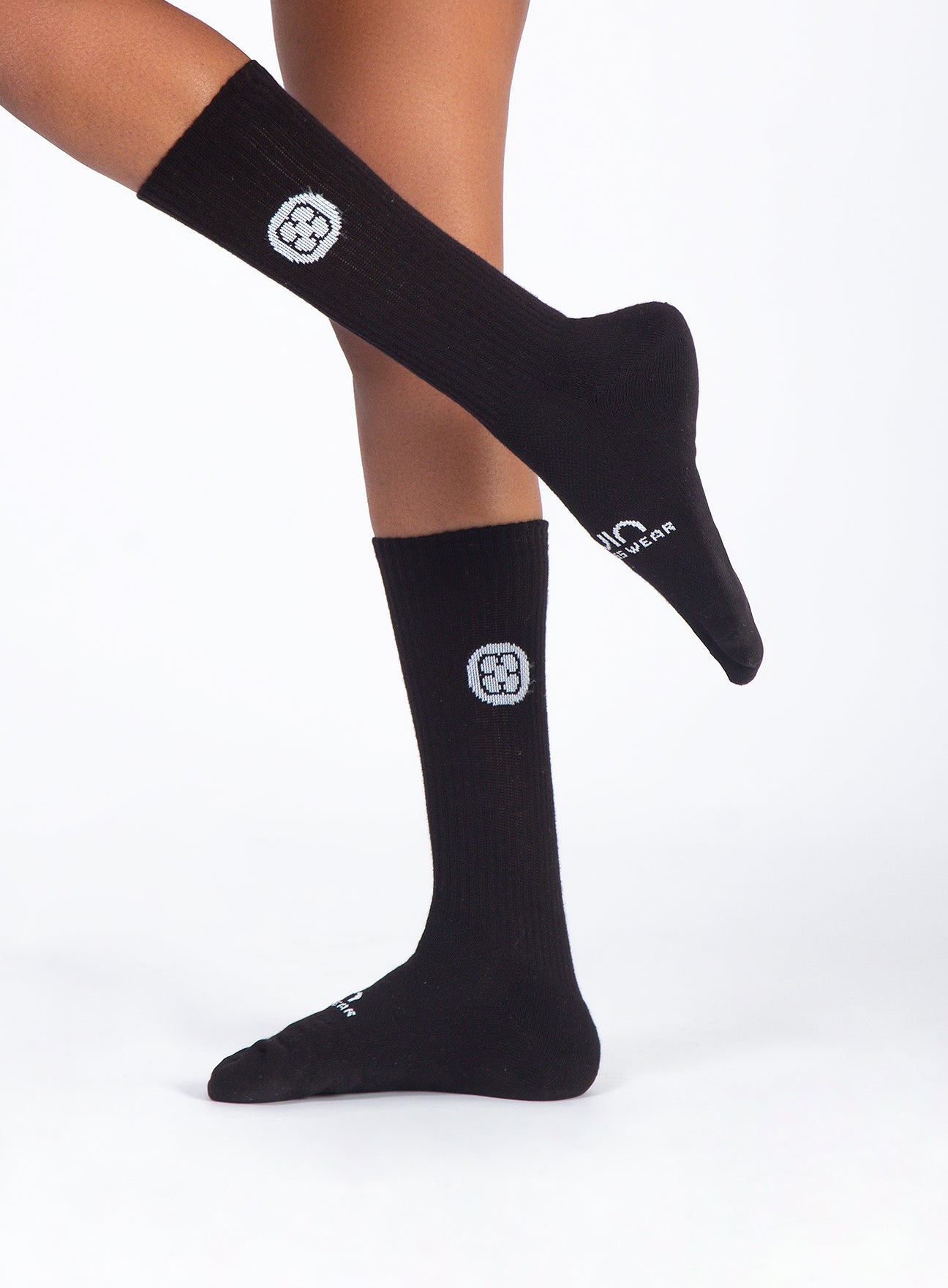Medias Crew· - Negro ACCESORIOS WINWINropadeportiva