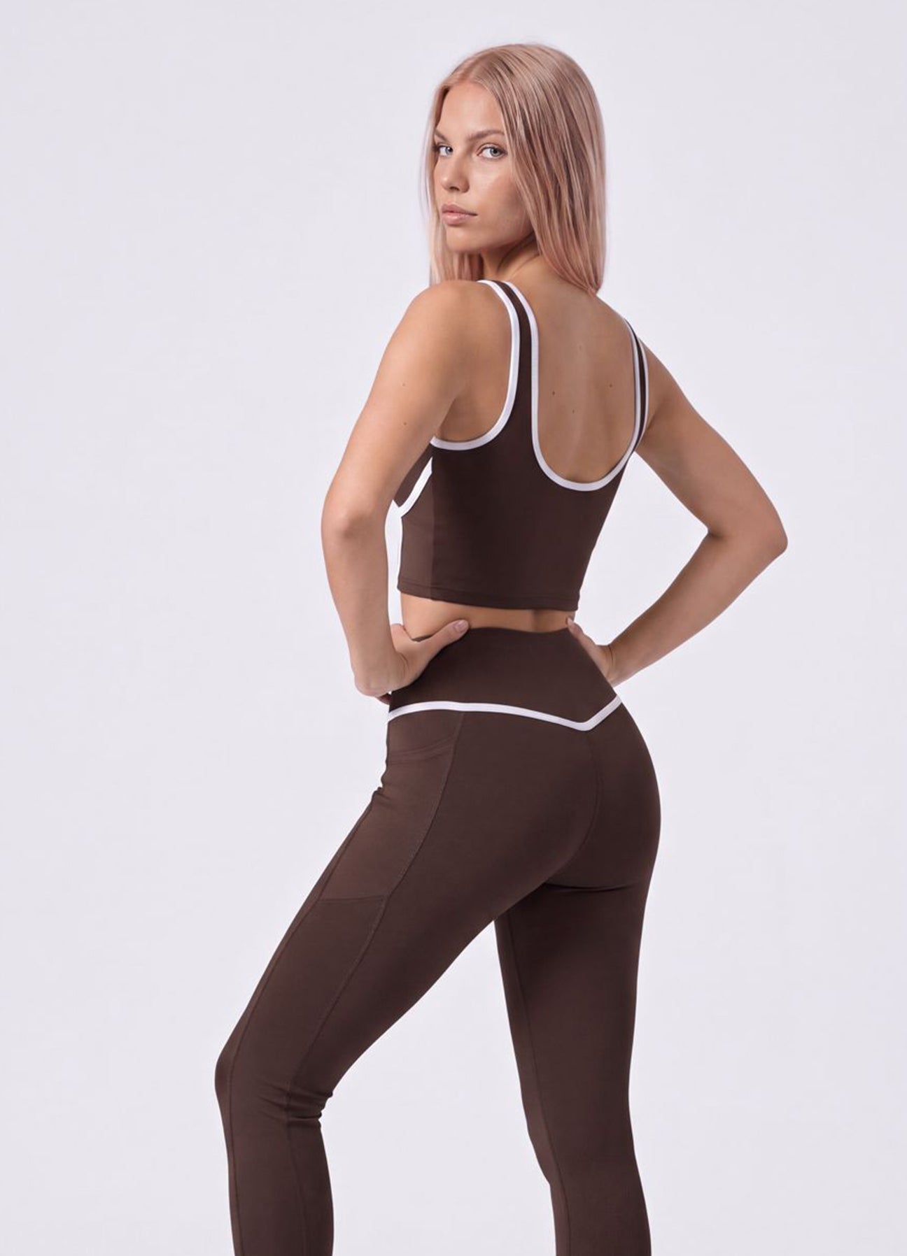 LEGGING EMANA WELLNESS - MARRON OSCURO