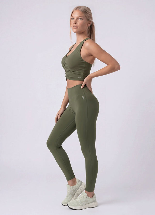 LEGGING EMANA POWER SCRUNCH - VERDE MILITAR LEGGINGS WIN ROPA DEPORTIVA 