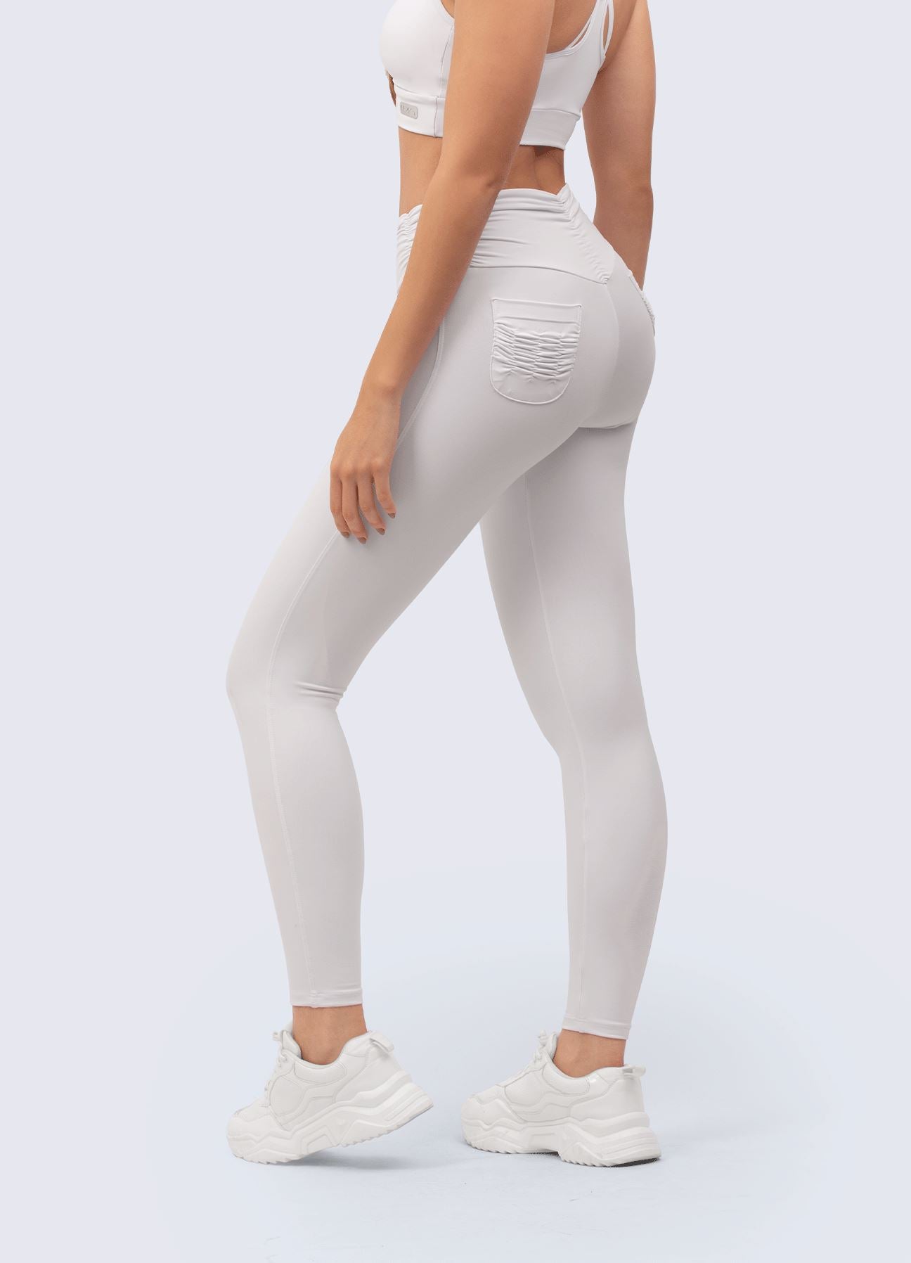 LEGGING EMANA SCRUNCH POCKET-BLANCO TOPS WINropadeportiva 