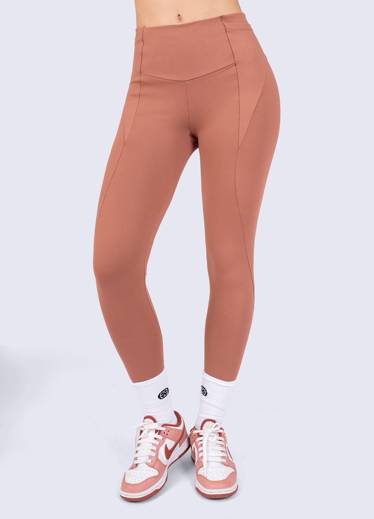 LEGGING EMANA SHAPE - MARRON COCOA LEGGINGS WIN ROPA DEPORTIVA 