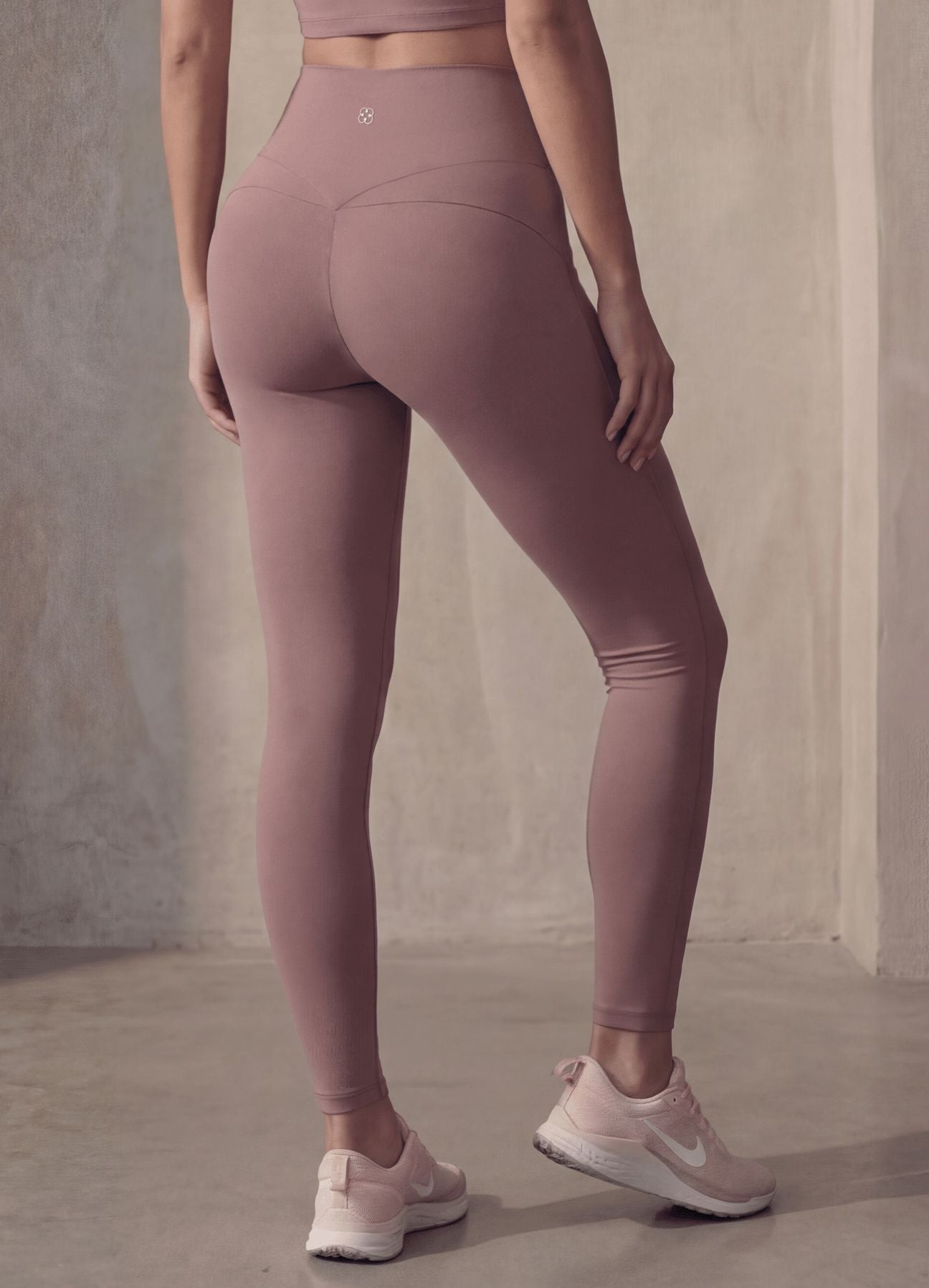 LEGGING EMANA V SCULPT - MALVA HUMO LEGGINGS WIN ROPA DEPORTIVA 