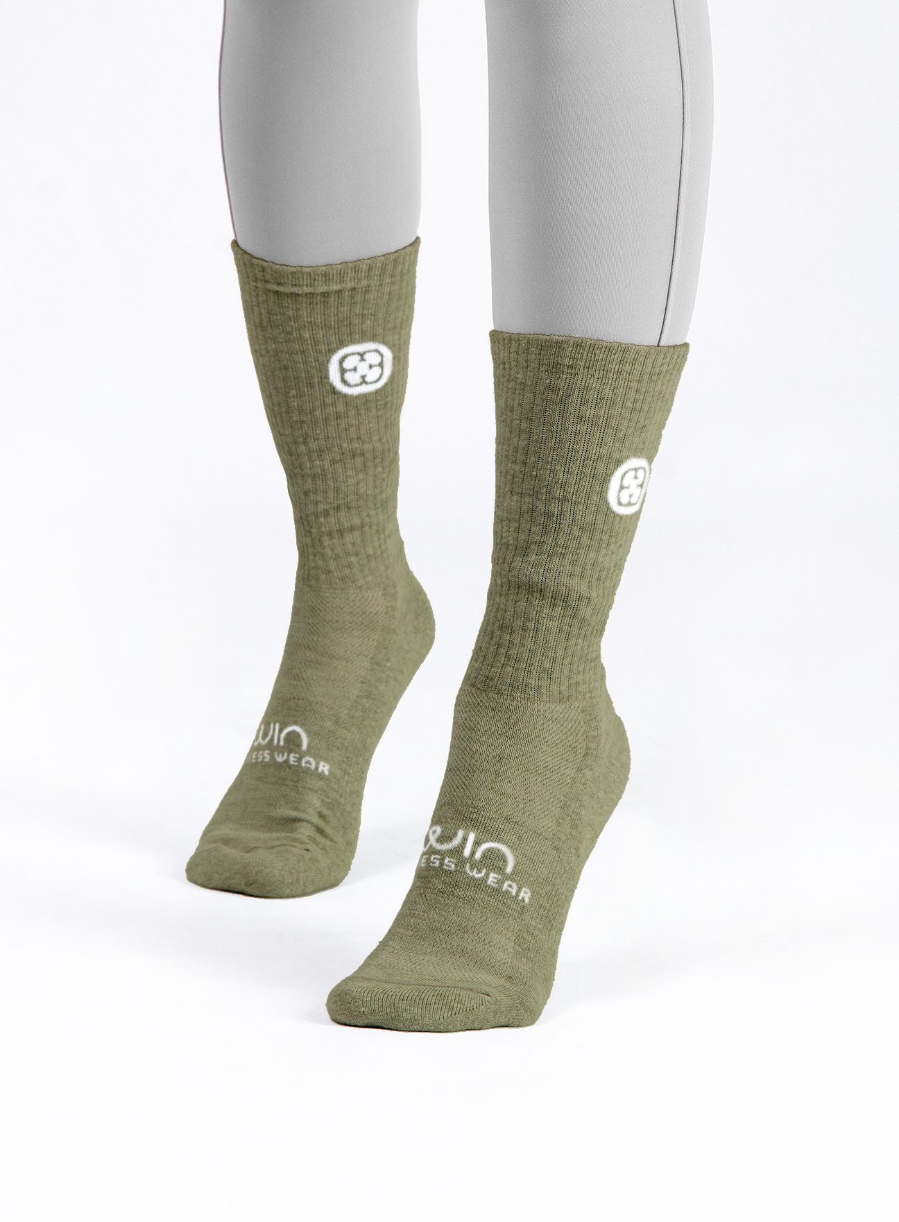MEDIAS CREW - VERDE CEMENTE ACCESORIOS WIN 