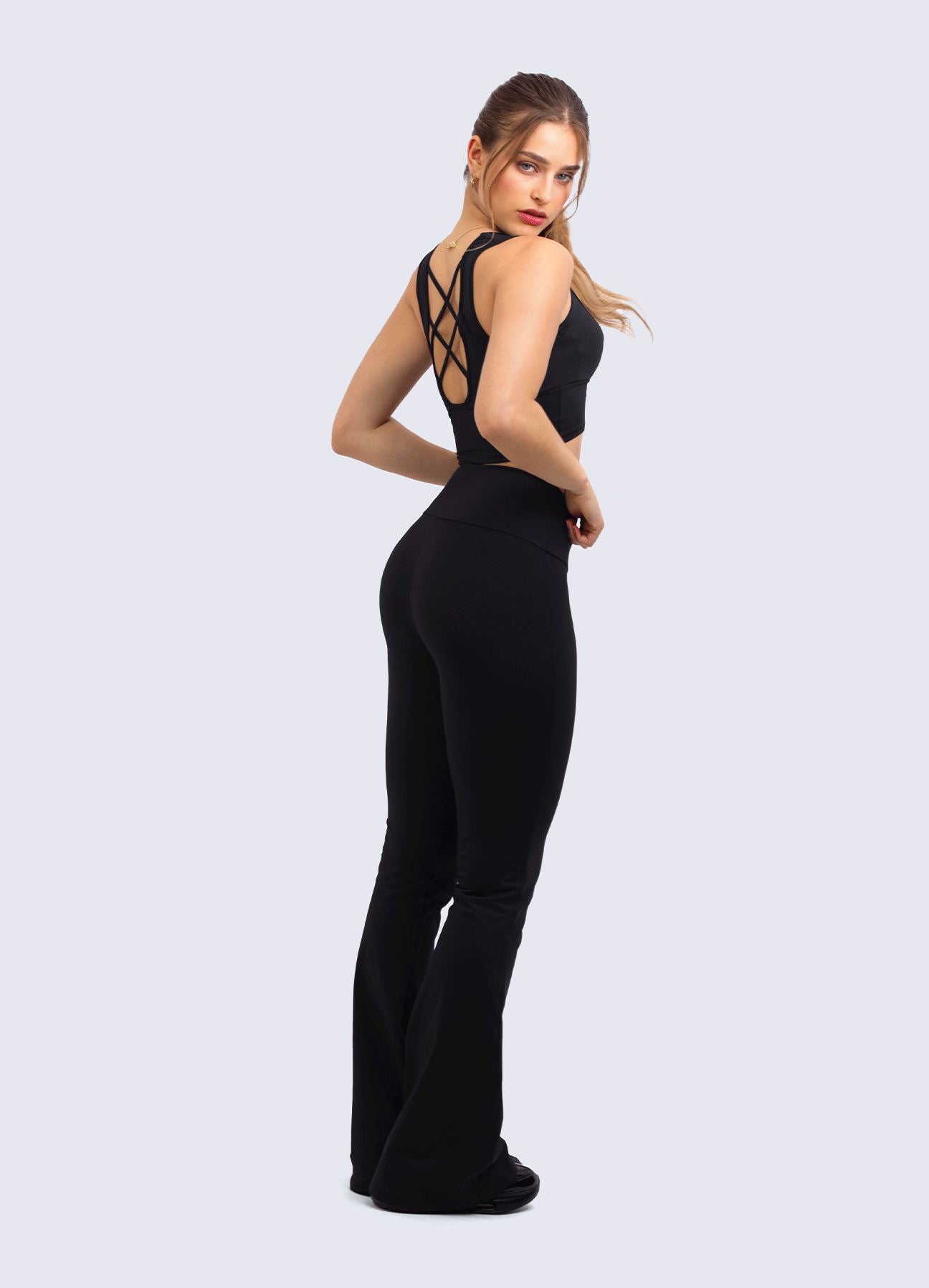 PANTALON EMANA FLARE BASIC-NEGRO WINropadeportiva 