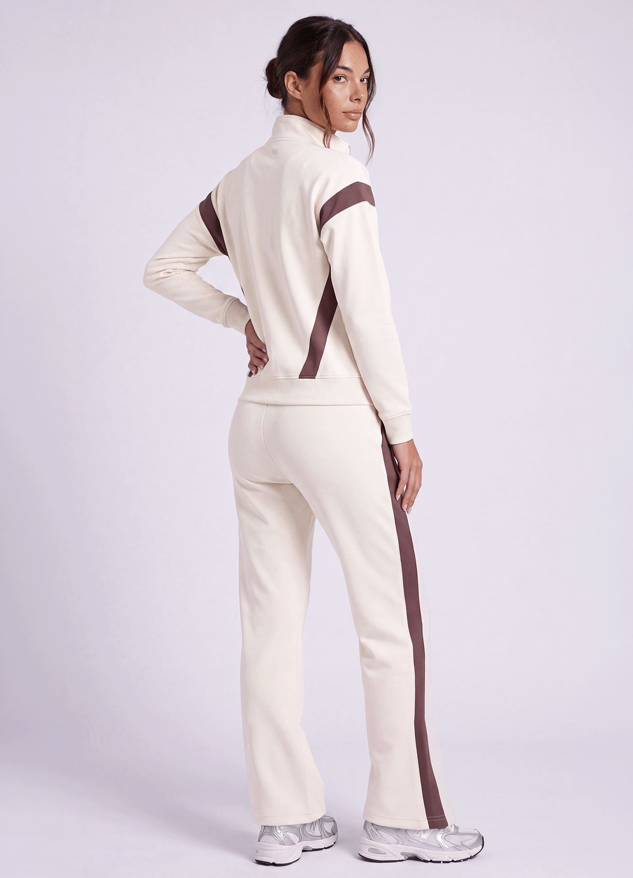 PANTALÓN PULSE - HUESO PANTALONES WIN ROPA DEPORTIVA 