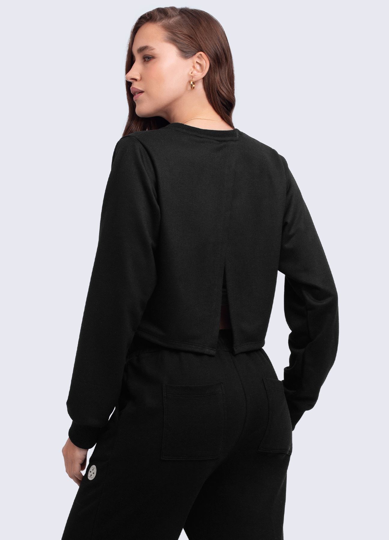 POLERA SPORTY- NEGRO POLERAS WINropadeportiva 