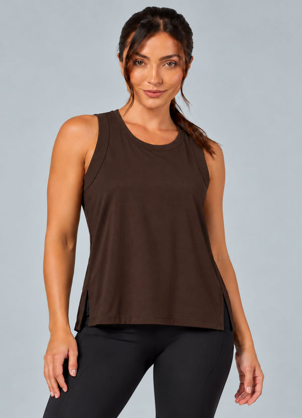 T-SHIRT MICRO E PRESICION - MARRON OSCURO T-SHIRTS WIN ROPA DEPORTIVA 