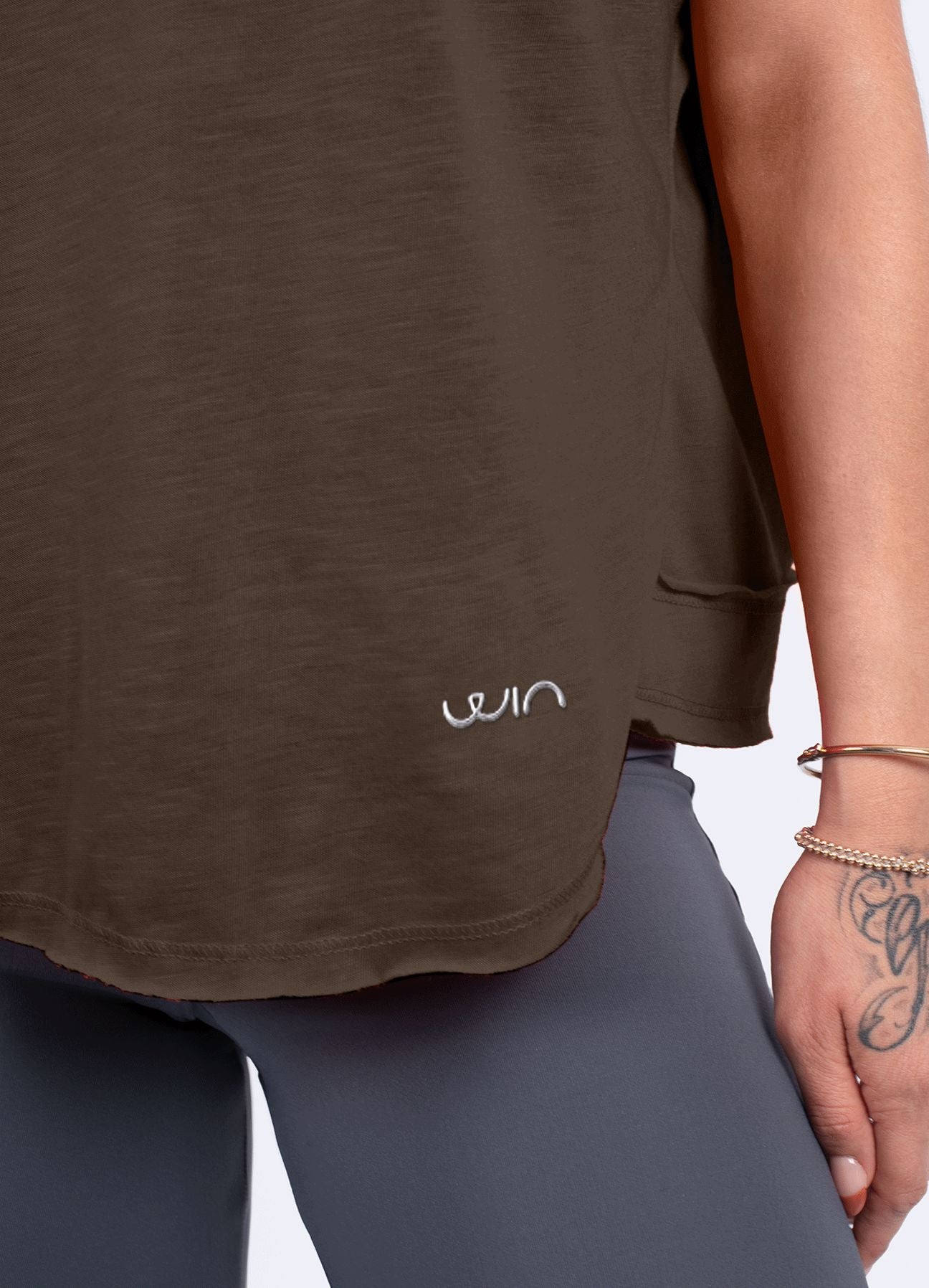 T-SHIRT MOTION - MARRON T-SHIRTS WIN ROPA DEPORTIVA 