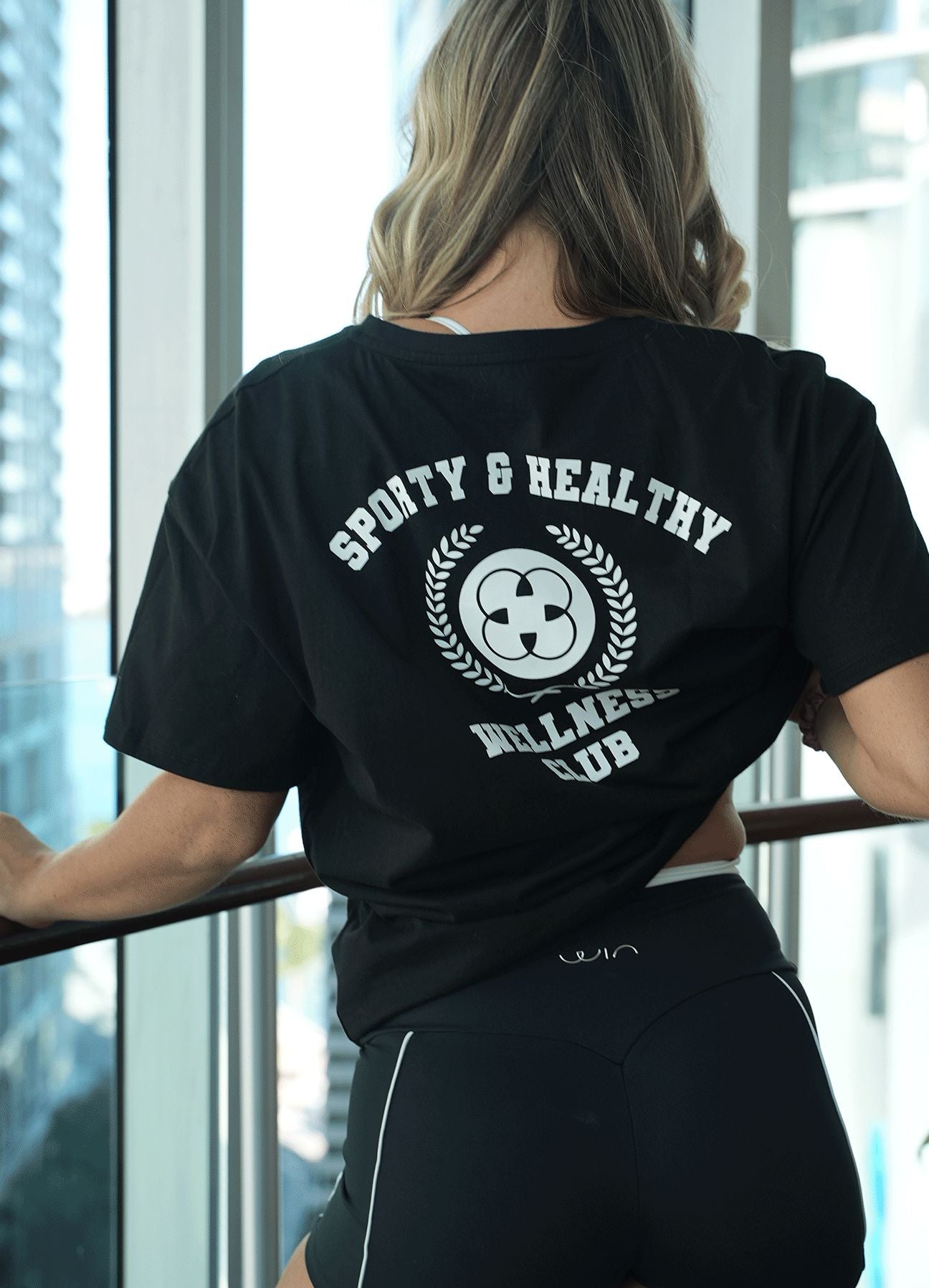 T-SHIRT WELLNESS CLUB-NEGRO T-SHIRTS WINropadeportiva 