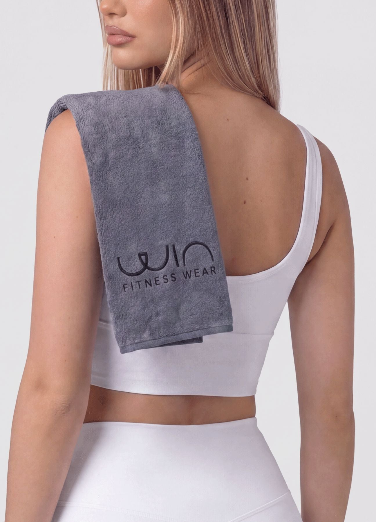 TOALLA WIN-GRIS ACCESORIOS WINropadeportiva 