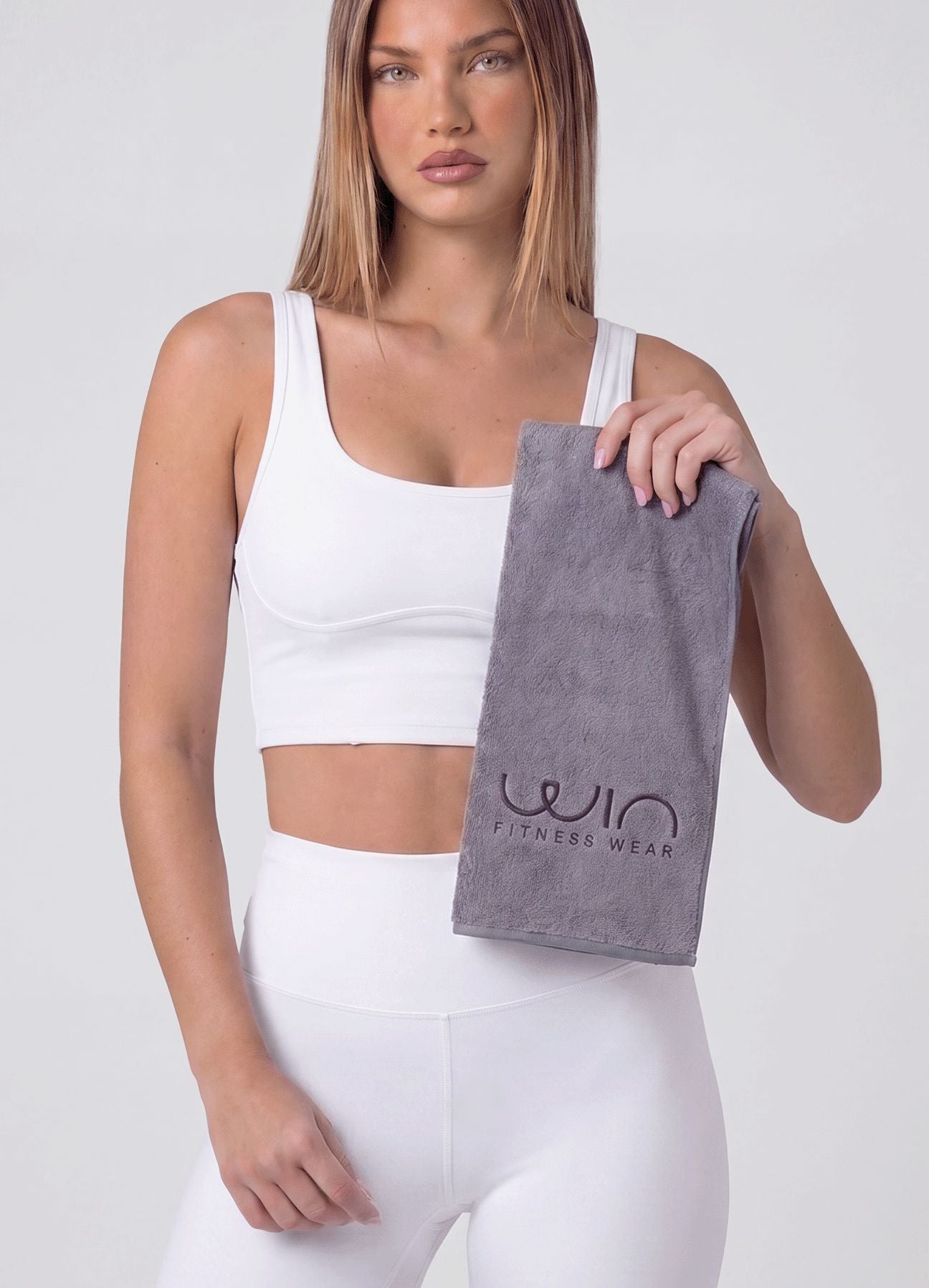 TOALLA WIN-GRIS ACCESORIOS WINropadeportiva 