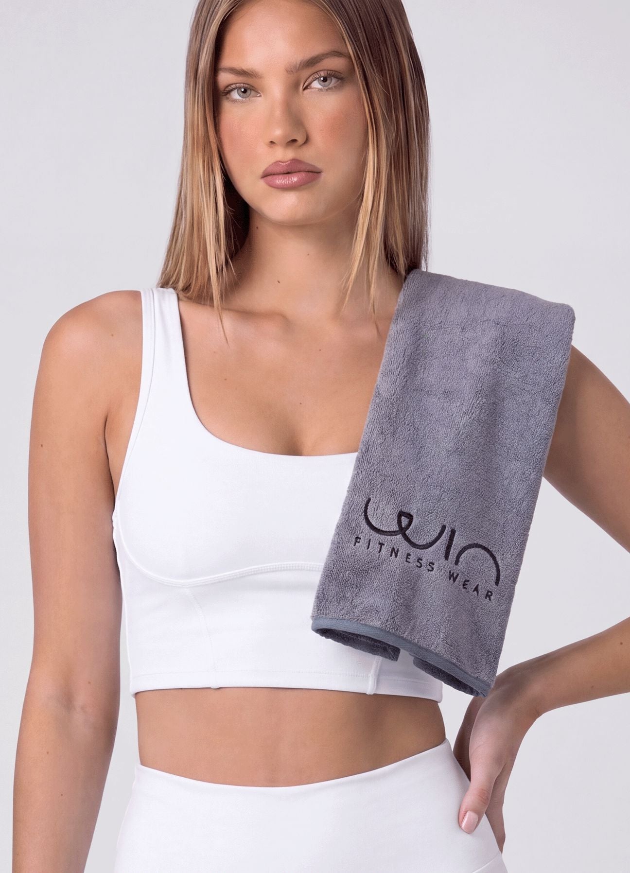 TOALLA WIN-GRIS ACCESORIOS WINropadeportiva Standard GRIS 