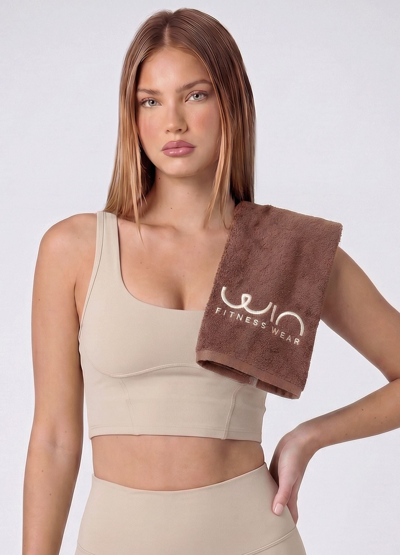 TOALLA WIN - MARRON OSCURO ACCESORIOS WINropadeportiva 