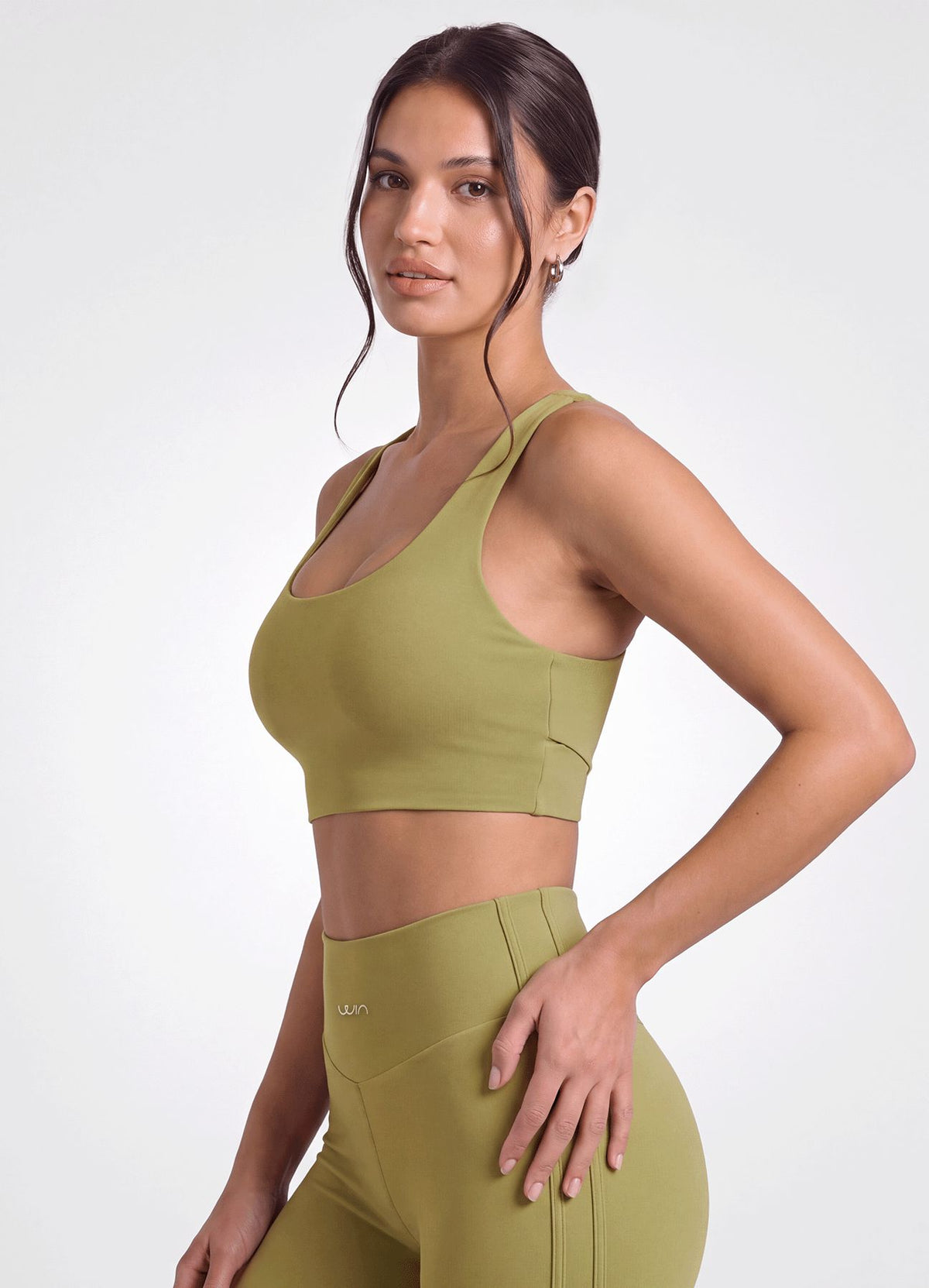TOP EMANA AURA - PISTACHO TOPS WIN ROPA DEPORTIVA 
