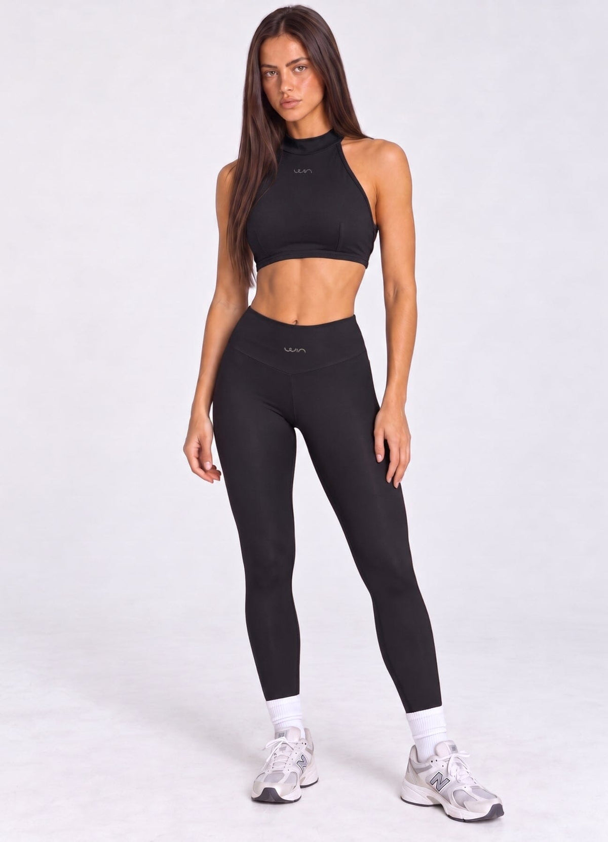 TOP EMANA CUMBRE - NEGRO TOPS WIN ROPA DEPORTIVA 
