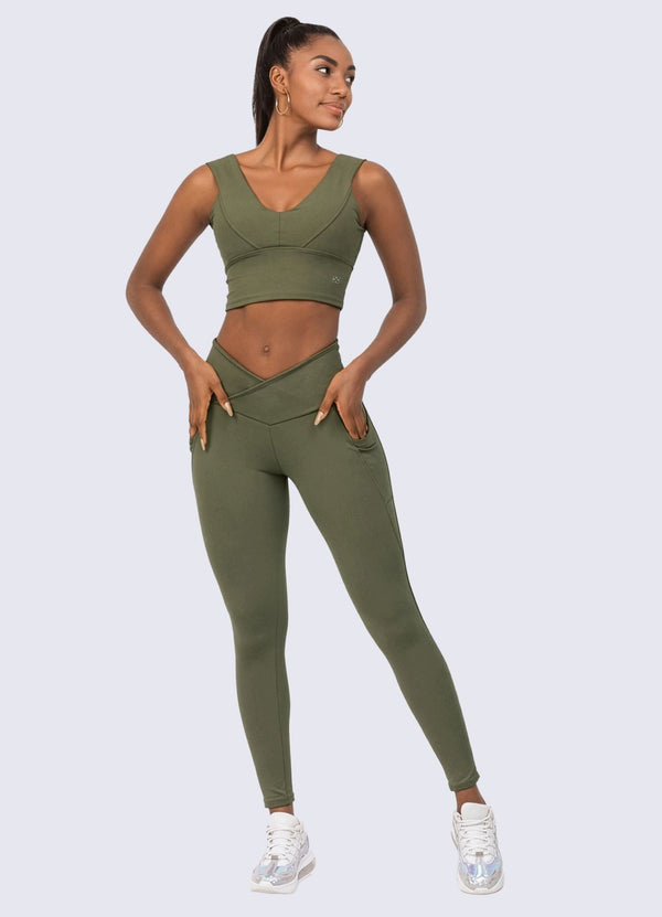 TOP EMANA PERFECT BELT - VERDE MILITAR TOPS WIN ROPA DEPORTIVA 