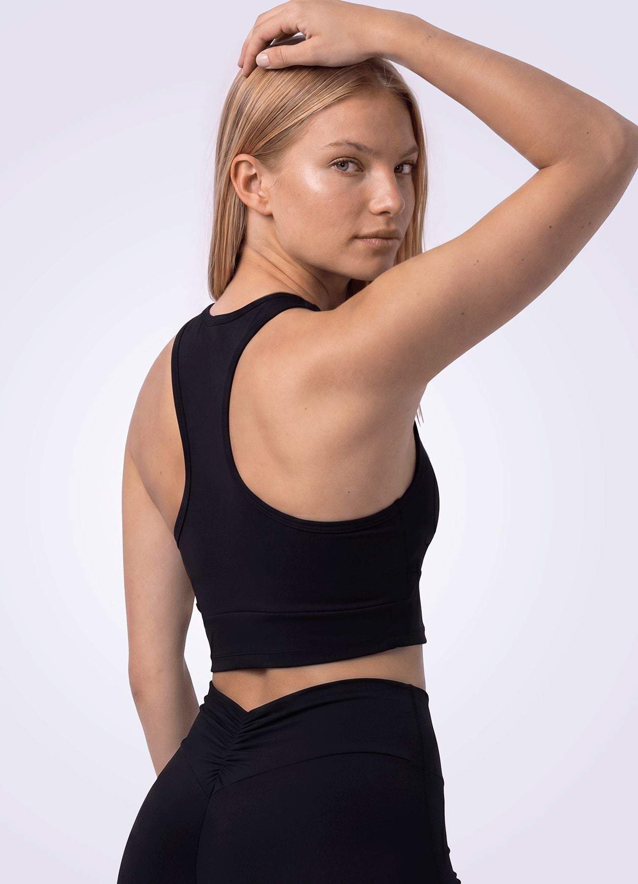 TOP EMANA POWER SCRUNCH - NEGRO TOPS WIN ROPA DEPORTIVA 