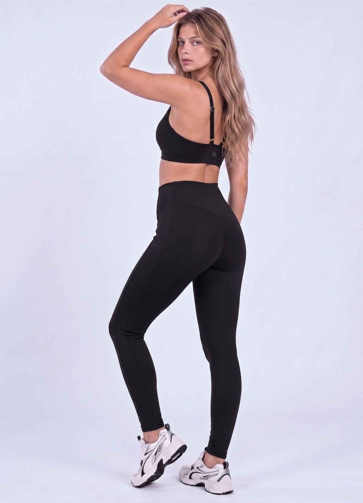 TOP EMANA SLOW - NEGRO TOPS WIN ROPA DEPORTIVA 