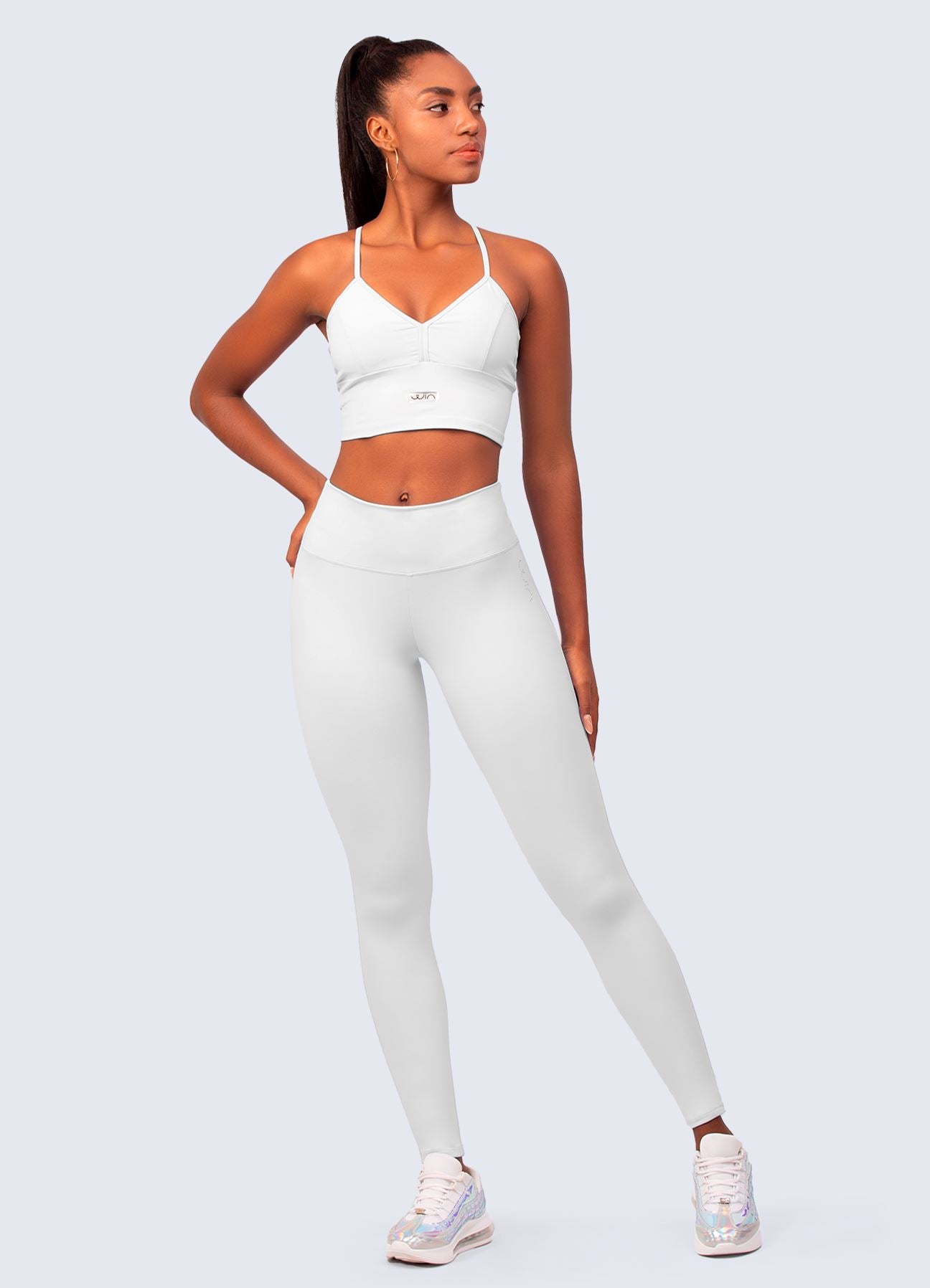 TOP EMANA V NECK-BLANCO TOPS WIN ROPA DEPORTIVA 