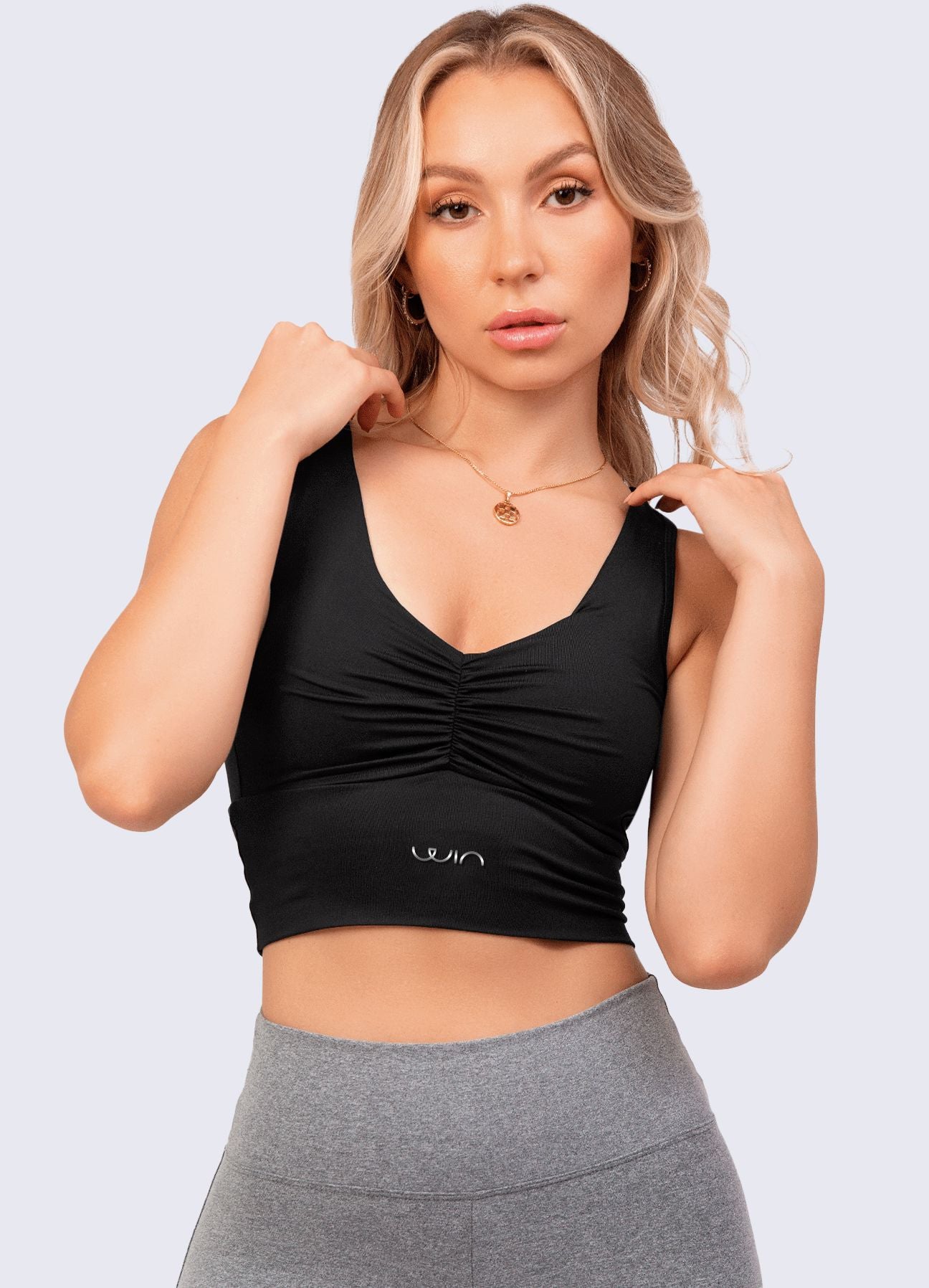 TOP SCRUNCH FRONT - NEGRO TOPS WINropadeportiva 