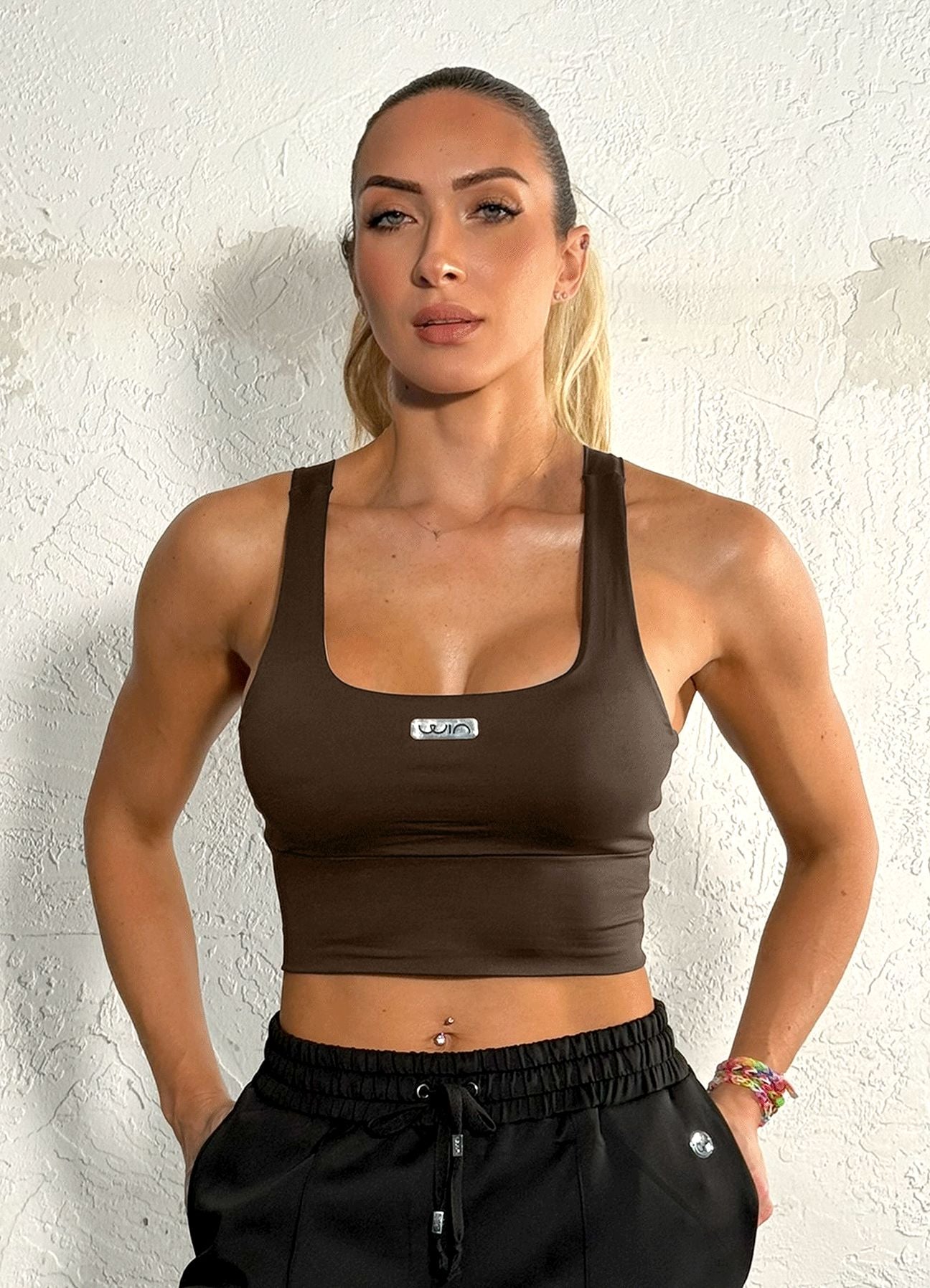 TOP STEP UP - MARRON OSCURO TOPS WIN ROPA DEPORTIVA S/M marron 