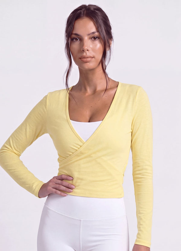 TOP STUDIO CRUZADO - BUTTERCREAM TOPS WIN ROPA DEPORTIVA BUTTERCREAM S/M 