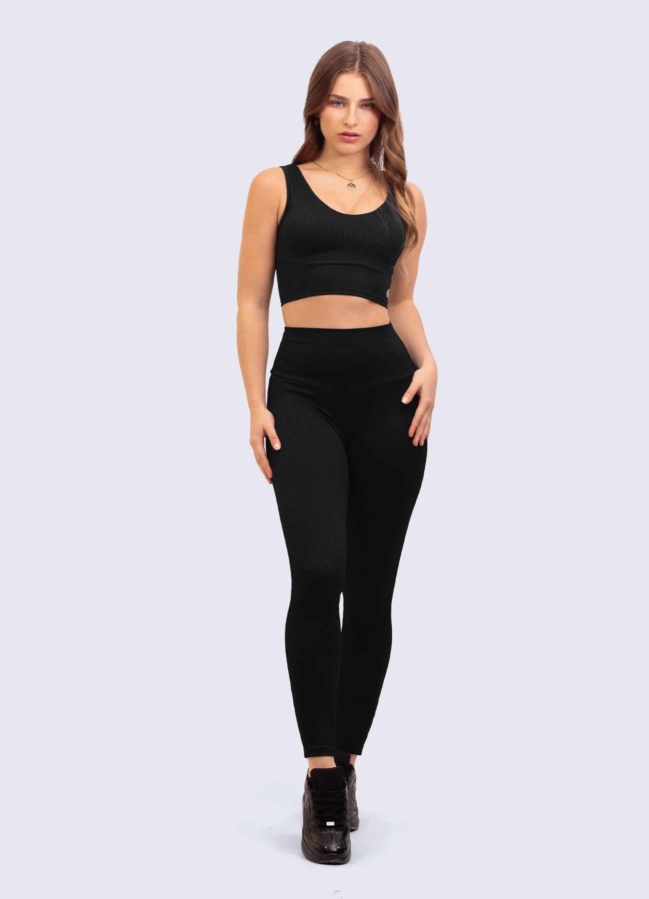 TOP ULTRA RIB-NEGRO WINropadeportiva 